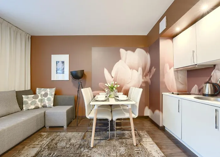 Kosciuszki, Sun & Snow *